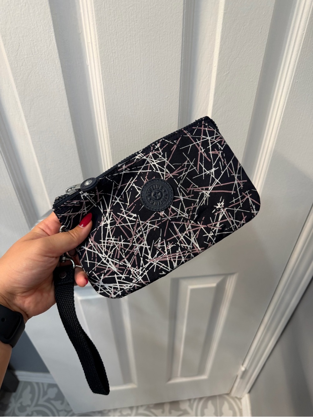 kipling Creativity Large Pouch Abstract Print Wristlet Black & White